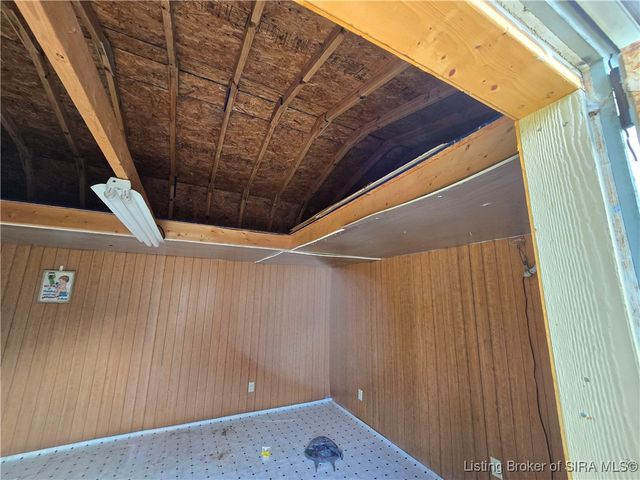 1510 E Willis Road, New Albany, IN 47150