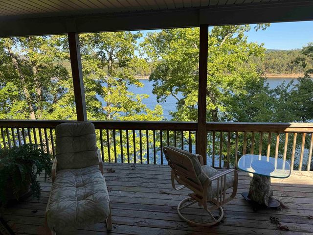 650 Davidson Circle, Greers Ferry, AR 72067