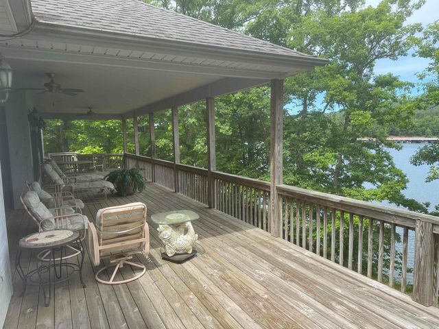 650 Davidson Circle, Greers Ferry, AR 72067