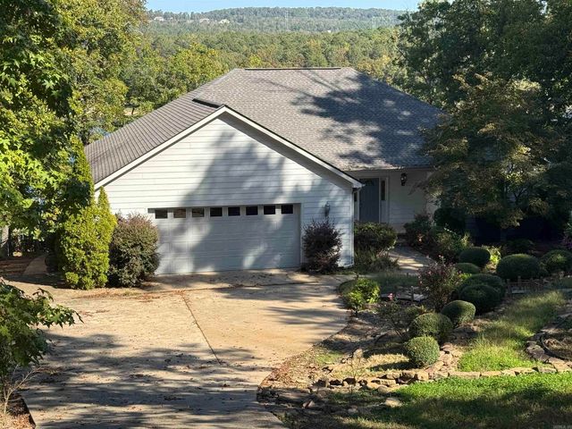 650 Davidson Circle, Greers Ferry, AR 72067