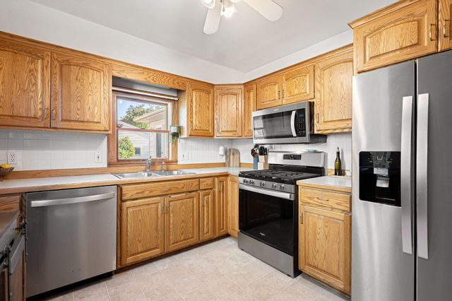 807 11th Avenue NW, Austin, MN 55912