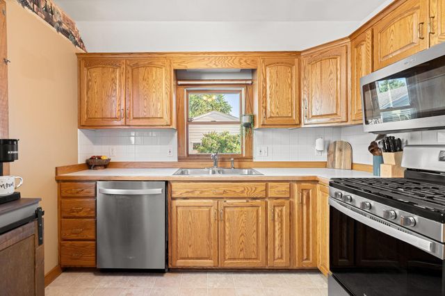 807 11th Avenue NW, Austin, MN 55912