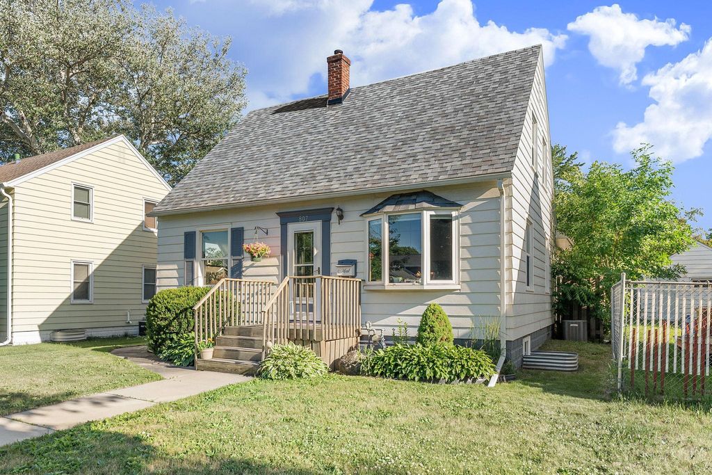 807 11th Avenue NW, Austin, MN 55912