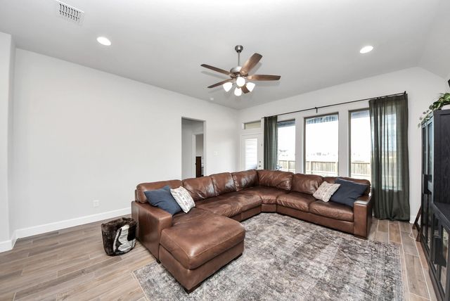 42546 Summer Crest Road, Magnolia, TX 77354