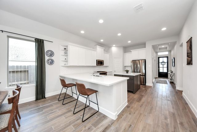 42546 Summer Crest Road, Magnolia, TX 77354