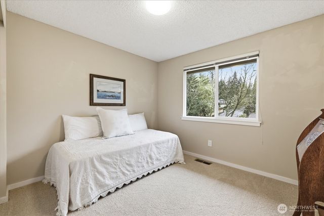 7605 146th Avenue NE, Redmond, WA 98052