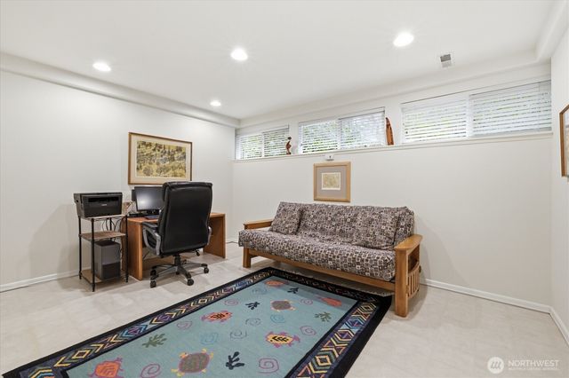 7605 146th Avenue NE, Redmond, WA 98052