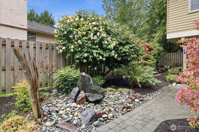 7605 146th Avenue NE, Redmond, WA 98052
