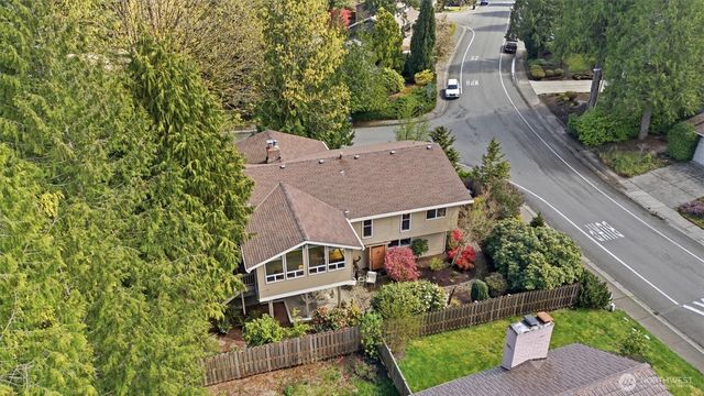 7605 146th Avenue NE, Redmond, WA 98052
