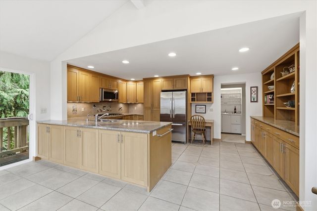 7605 146th Avenue NE, Redmond, WA 98052