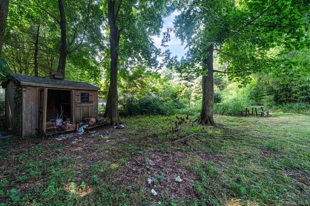 11 Radio Avenue, Miller Place, NY 11764