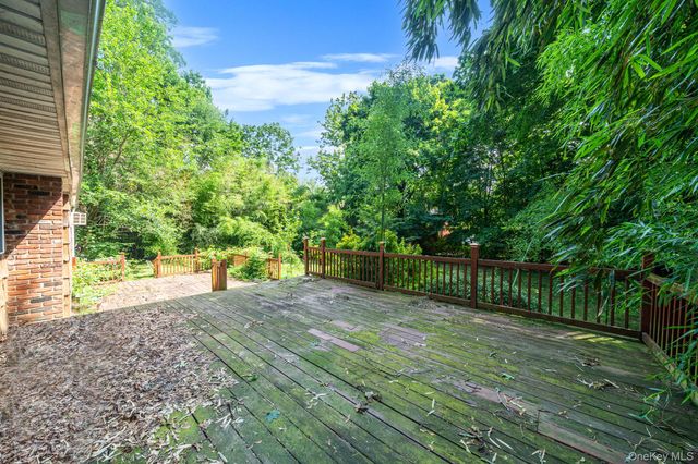 11 Radio Avenue, Miller Place, NY 11764