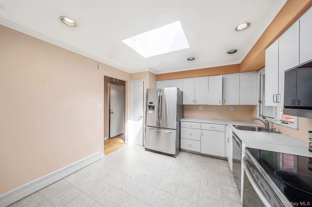 11 Radio Avenue, Miller Place, NY 11764