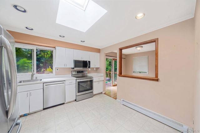 11 Radio Avenue, Miller Place, NY 11764