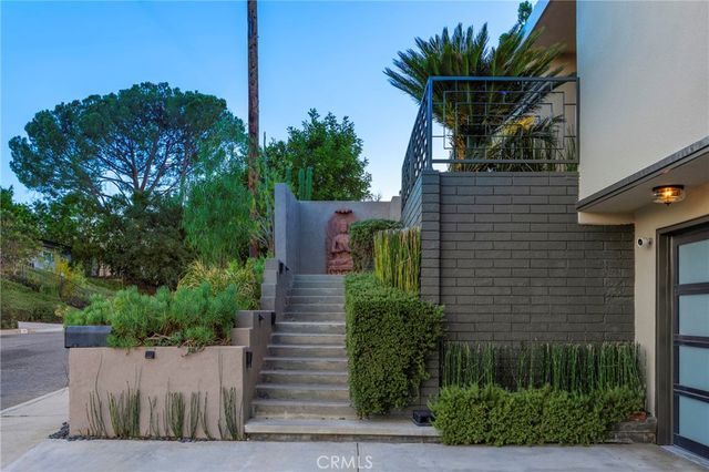 3851 Beverly Ridge, Sherman Oaks, CA 91423