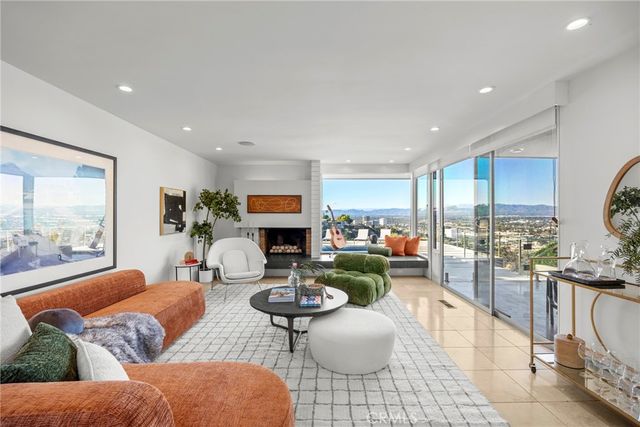 3851 Beverly Ridge, Sherman Oaks, CA 91423