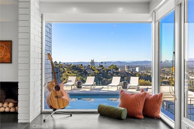 3851 Beverly Ridge, Sherman Oaks, CA 91423