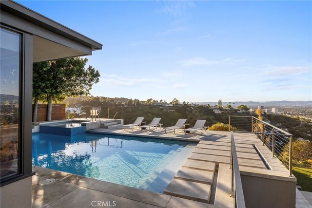 3851 Beverly Ridge, Sherman Oaks, CA 91423