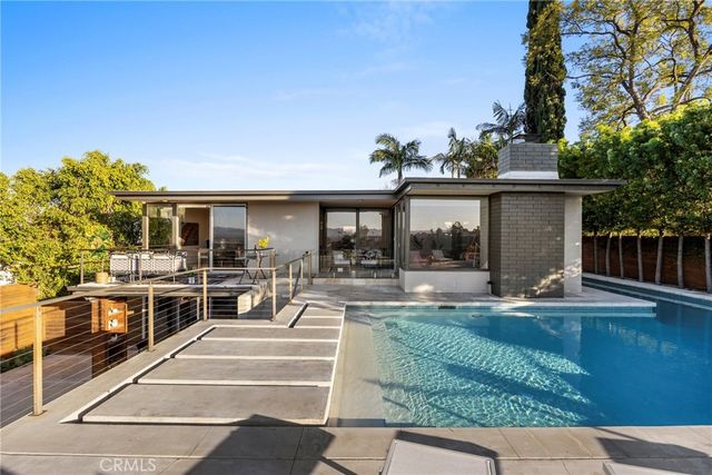 3851 Beverly Ridge, Sherman Oaks, CA 91423