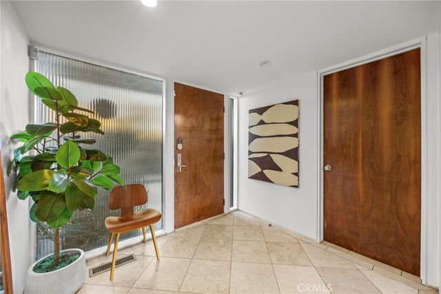 3851 Beverly Ridge, Sherman Oaks, CA 91423