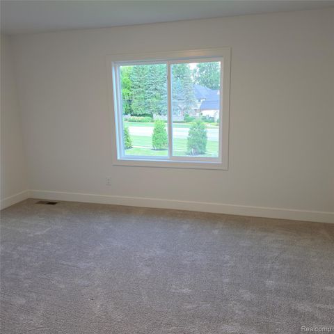 7338 Brys Drive, Shelby Charter Township, MI 48316