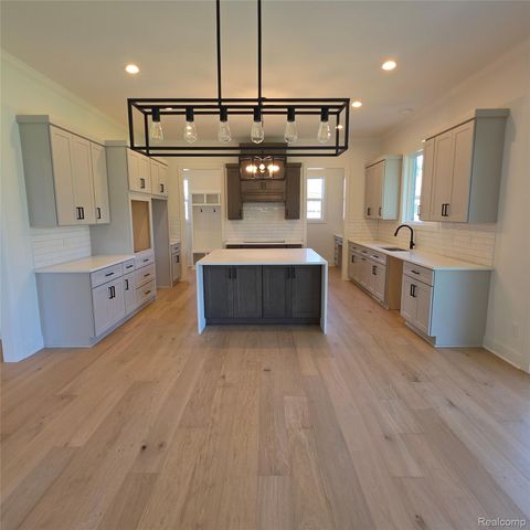 7338 Brys Drive, Shelby Charter Township, MI 48316