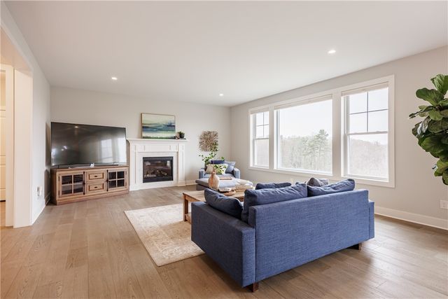 76 Coventry Ridge, Pittsford, NY 14534
