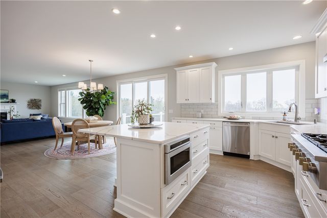 76 Coventry Ridge, Pittsford, NY 14534