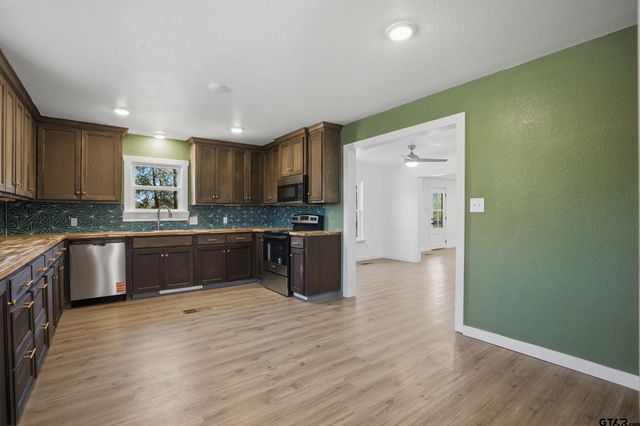 3148 Medlin Road, Gilmer, TX 75645