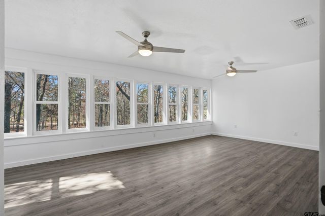 3148 Medlin Road, Gilmer, TX 75645