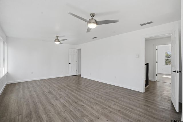 3148 Medlin Road, Gilmer, TX 75645