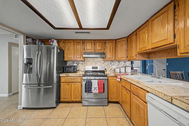 8448 W TURNEY Avenue, Phoenix, AZ 85037