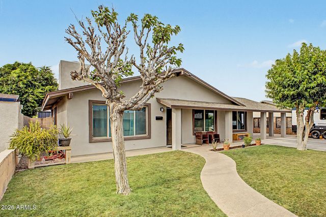 8448 W TURNEY Avenue, Phoenix, AZ 85037
