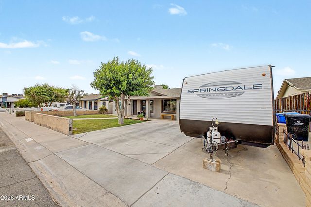 8448 W TURNEY Avenue, Phoenix, AZ 85037