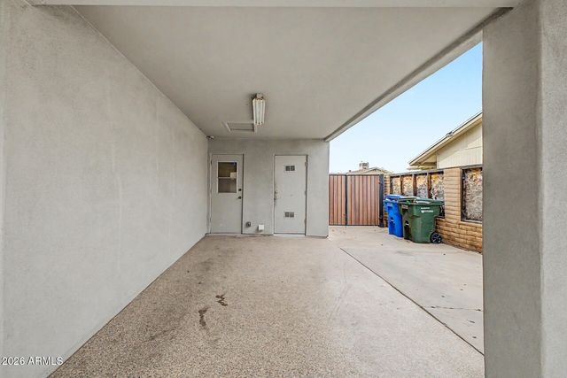 8448 W TURNEY Avenue, Phoenix, AZ 85037