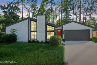 10633 BERGHLEY Court N, Jacksonville, FL 32257