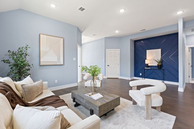 1217 Gannon Lane, Desoto, TX 75115