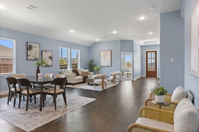 1217 Gannon Lane, Desoto, TX 75115