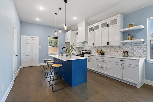 1217 Gannon Lane, Desoto, TX 75115