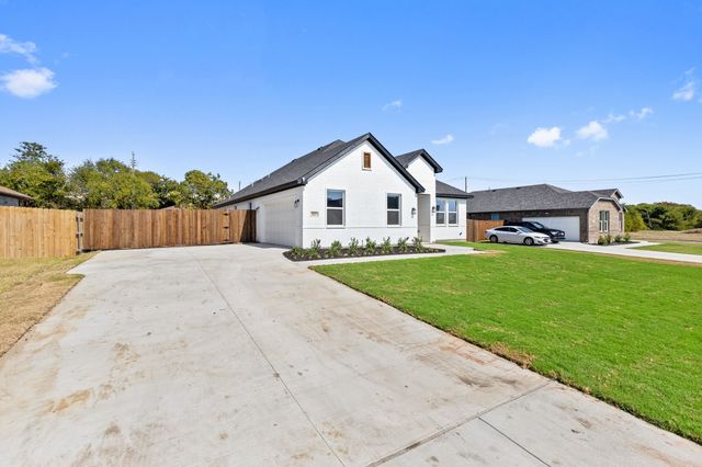 1217 Gannon Lane, Desoto, TX 75115