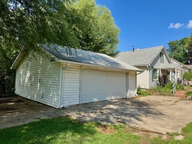 205 W Gala Street, Waverly, MO 64096