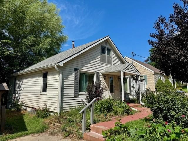 205 W Gala Street, Waverly, MO 64096