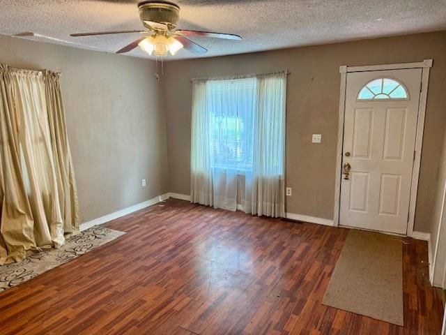 205 W Gala Street, Waverly, MO 64096