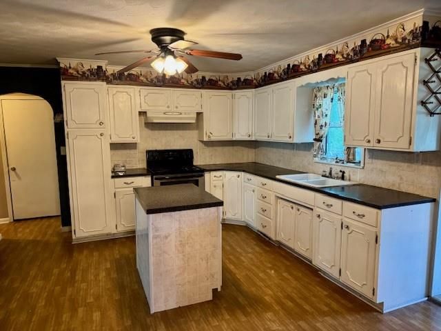 205 W Gala Street, Waverly, MO 64096