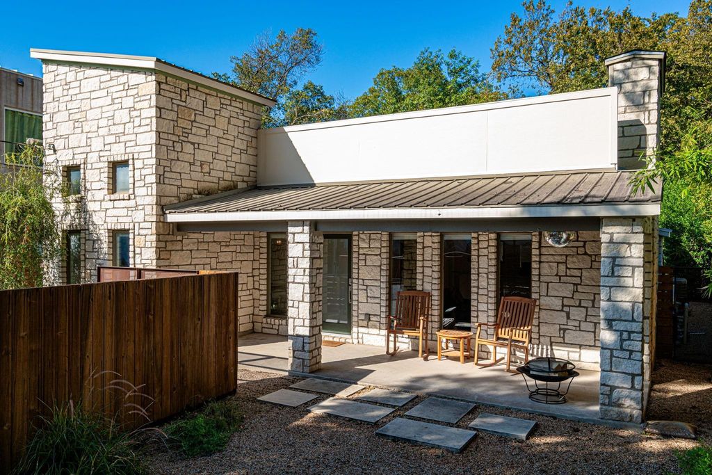 72 San Saba ST, Austin, TX 78702