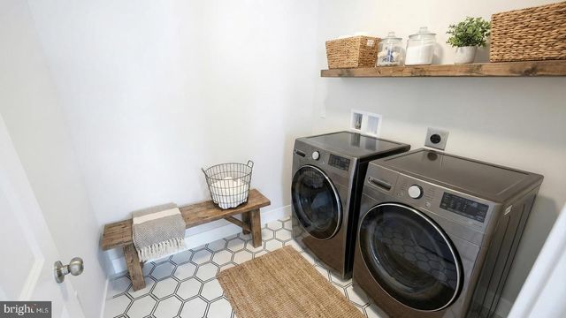 124 FORGE DR, Lebanon, PA 17042