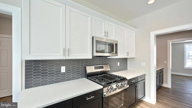 124 FORGE DR, Lebanon, PA 17042