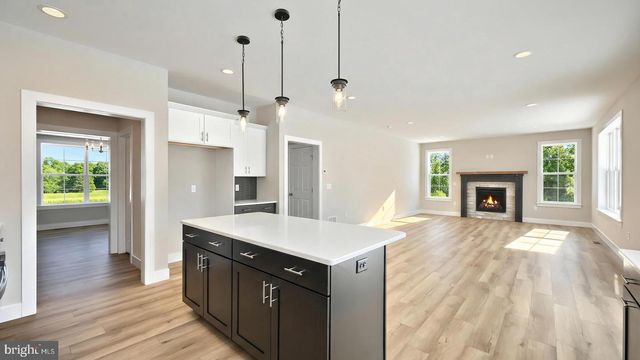 124 FORGE DR, Lebanon, PA 17042