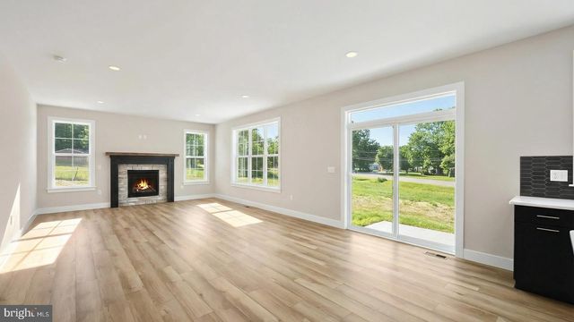 124 FORGE DR, Lebanon, PA 17042