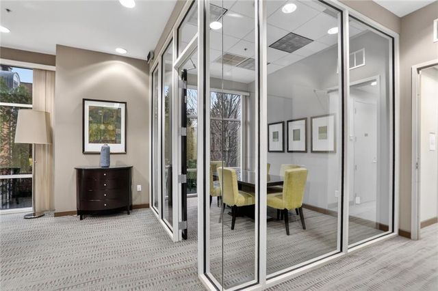 2626 Peachtree NW Road 1706, Atlanta, GA 30305